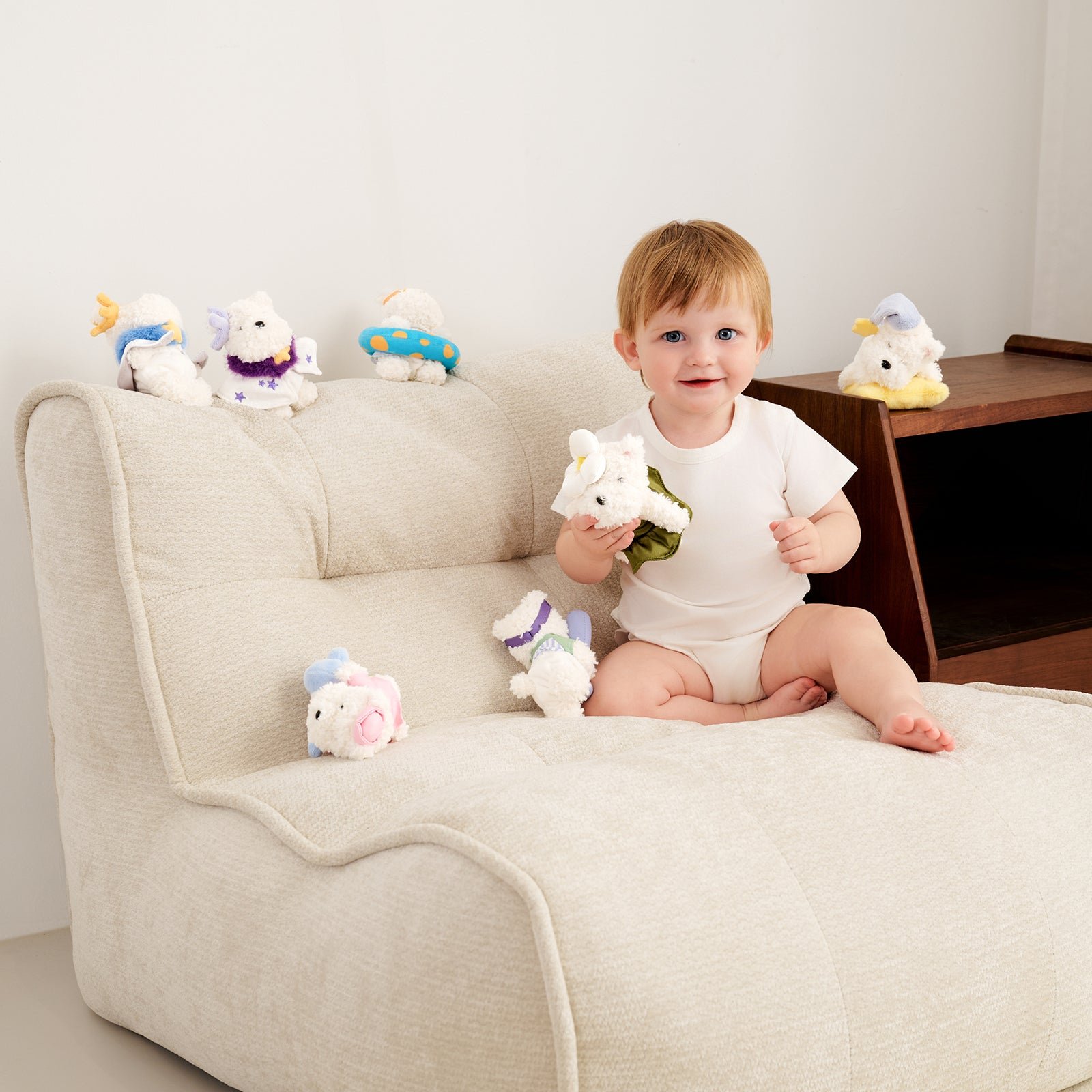 Diaper Blind BoxEvery little adventure deserves a buddy. product photo from Bcbabycare
